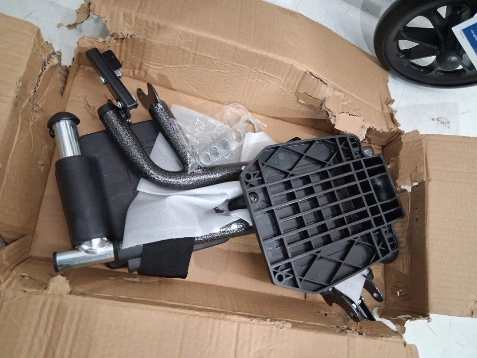 NEW- Drive Medical Lightweight Steel Transport Wheelchair - photo 5