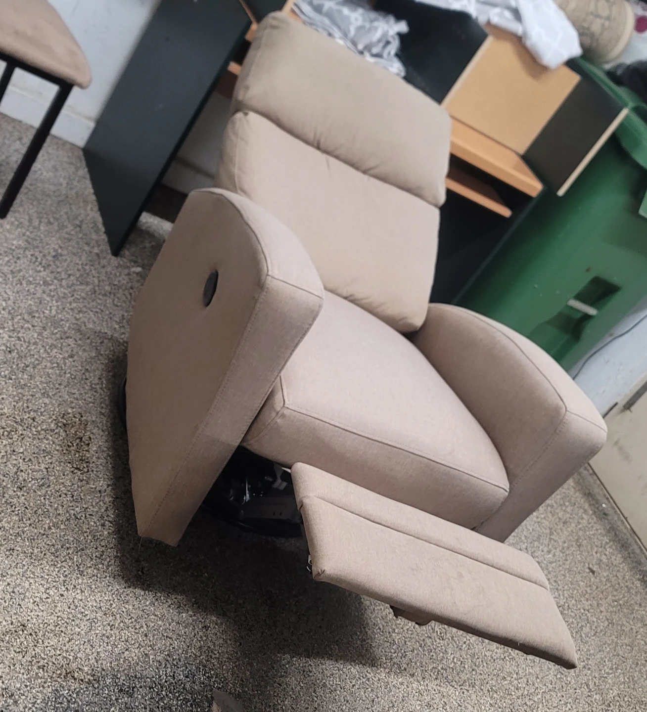 Beige Recliner Chair - photo 2