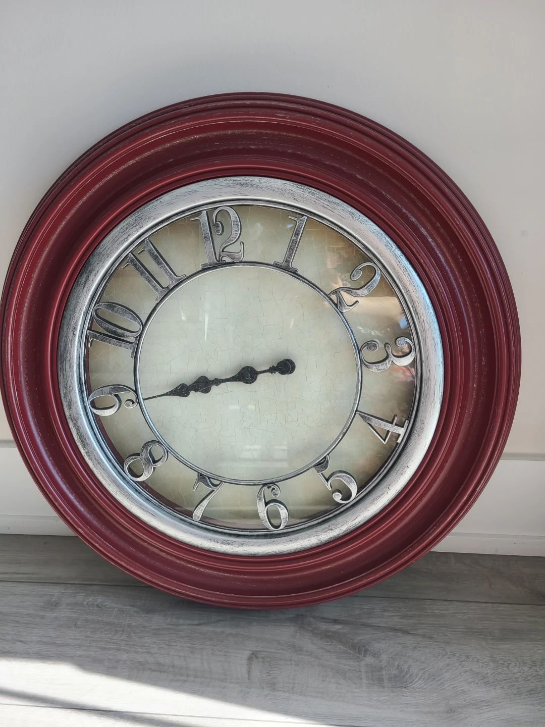Round Wall Clock