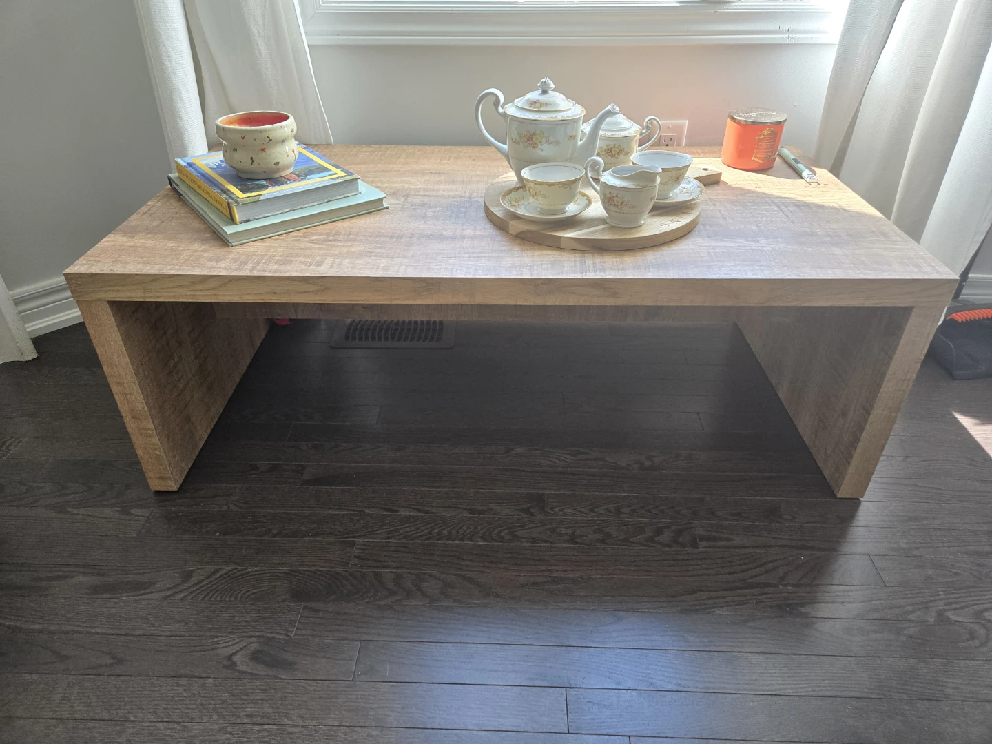 Rustic Farmhouse Coffee Table – Excellent Condition! - photo 4