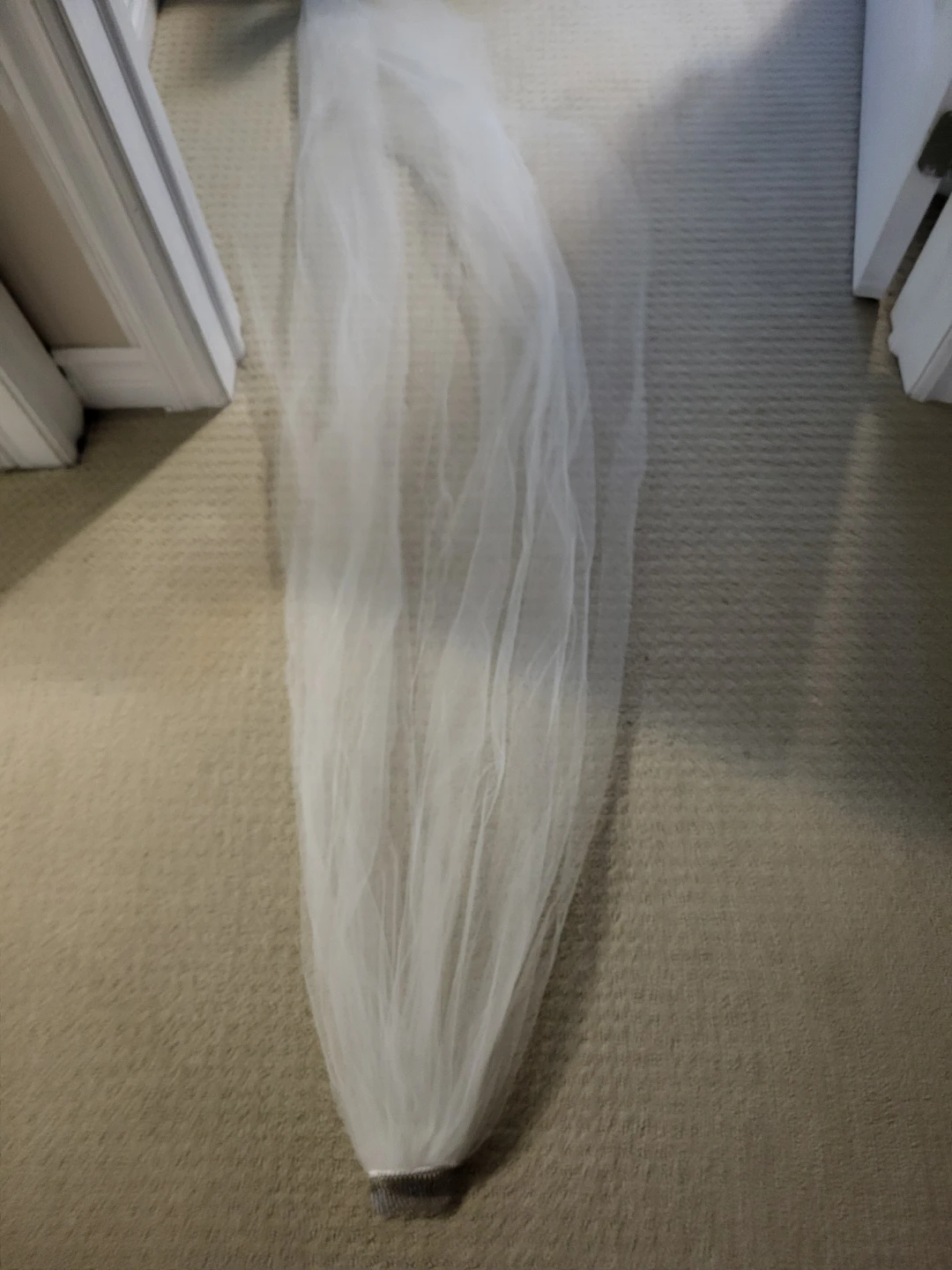 White Wedding Veil with Comb - photo 2
