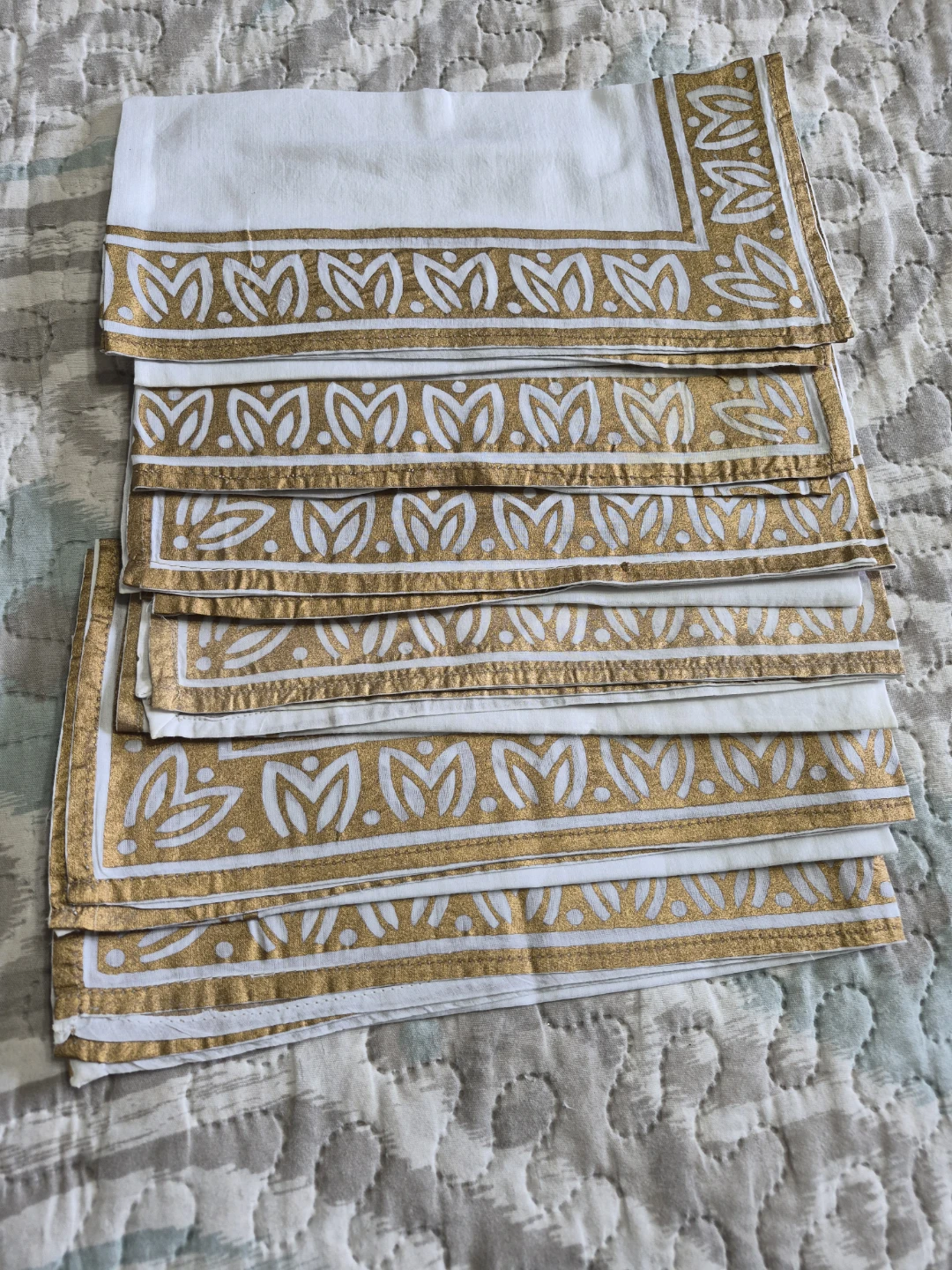 Beautiful Set of 6 Linen Nakpins etc.