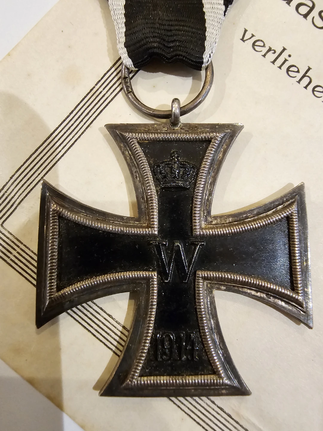 WWI Iron Cross 2nd Class w/maker mark and issue document - photo 4