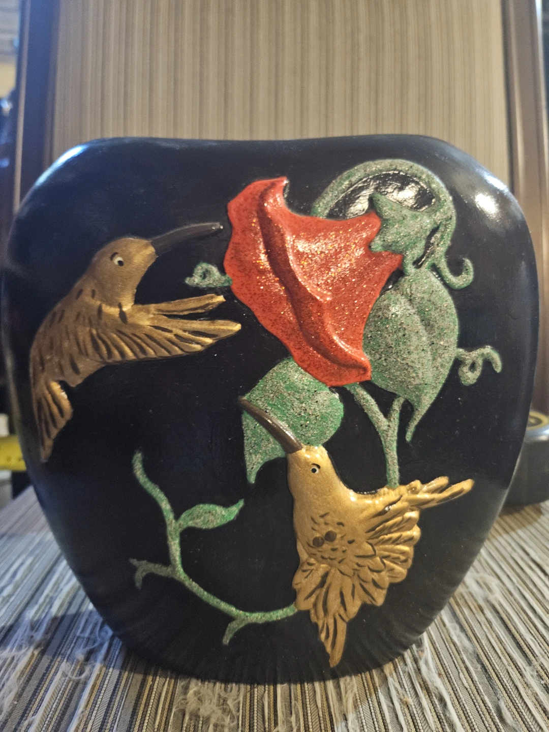 Black Vase with Hummingbird and Flower Design - photo 3