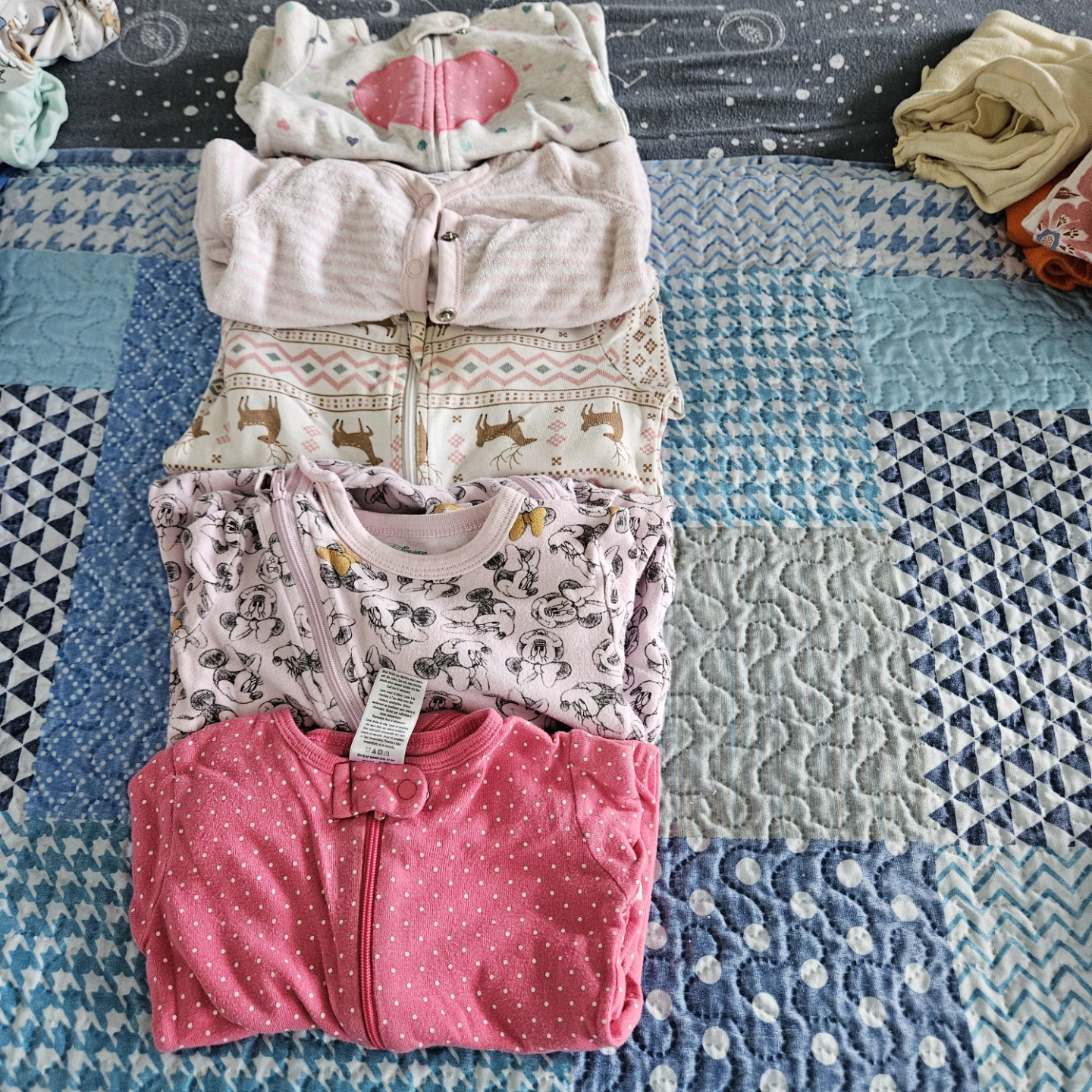 6month Bundle of 5 Baby Sleepers / Onesies - photo 3