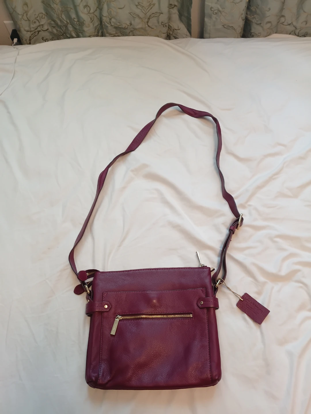 Danier Burgundy Leather Crossbody Bag - photo 2