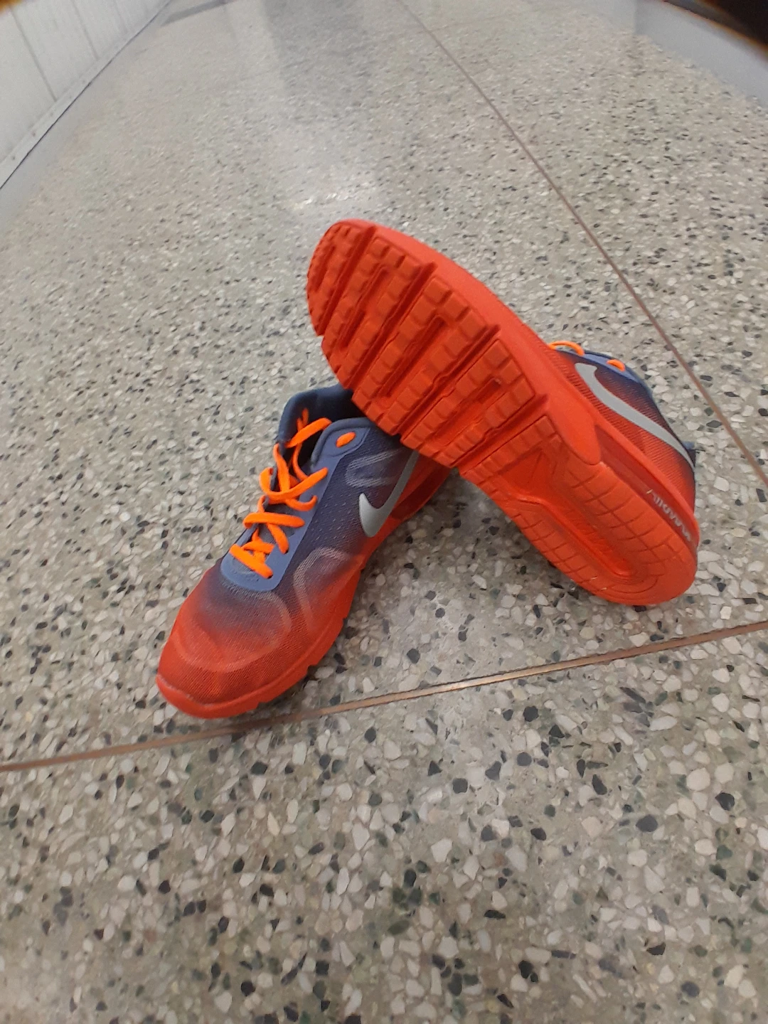 Nike Air Max Running Shoes Men's Size 8.5 - photo 2