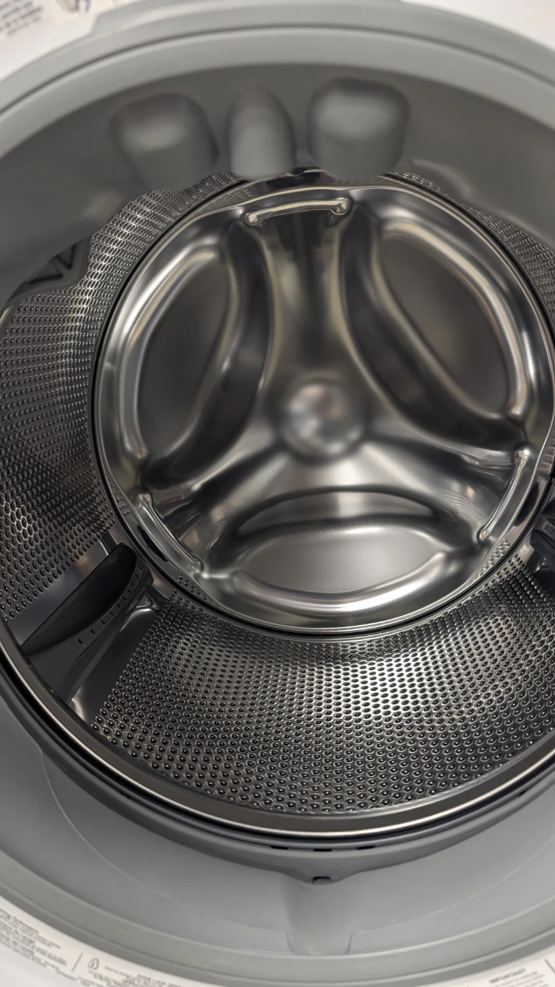 Electrolux Front Load Washing Machine - photo 3