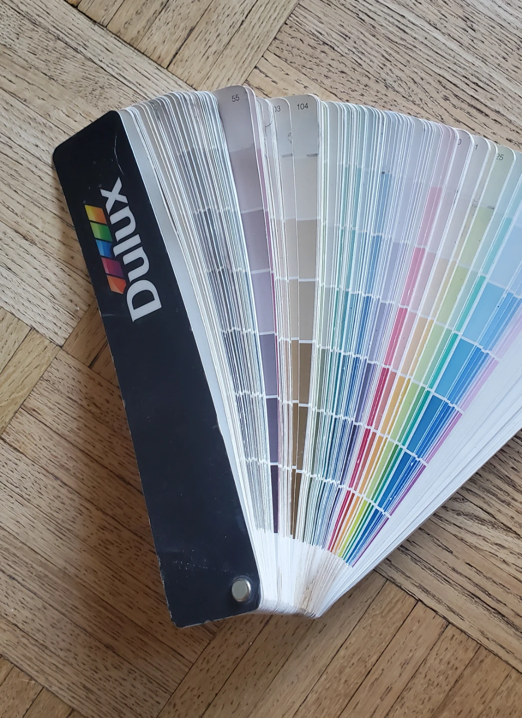 Dulux Paint Colour Swatch Fan