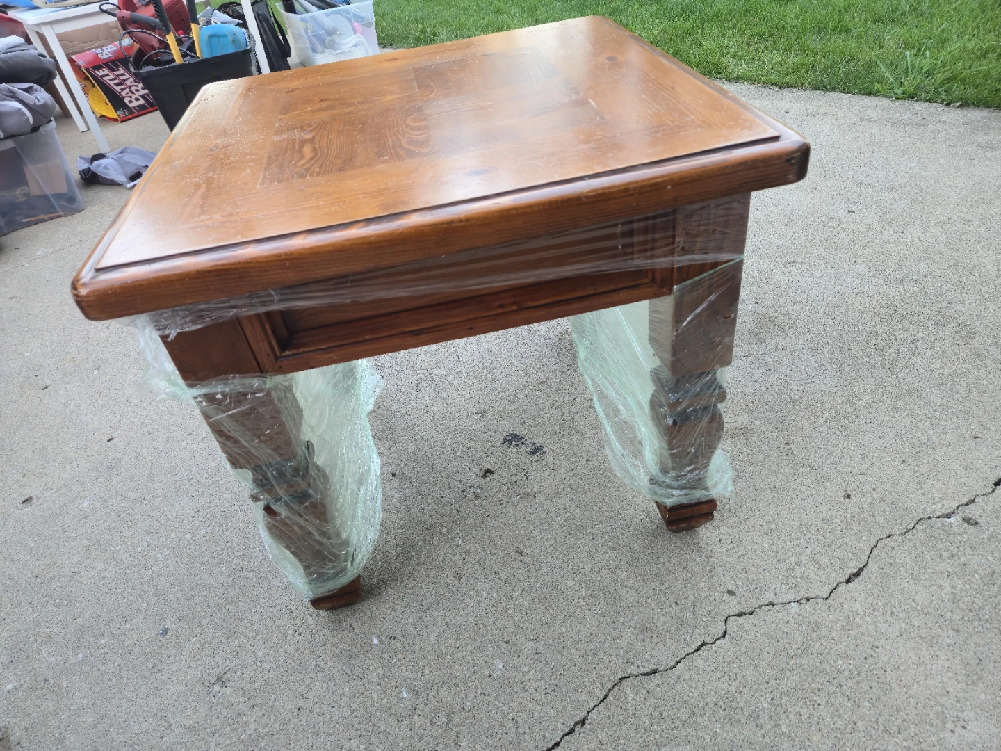 Solid Wood End Table – 24" x 24"
