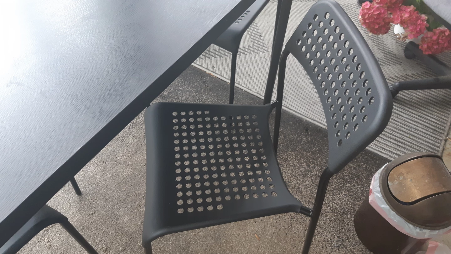 Black table with 4 chairs - photo 3