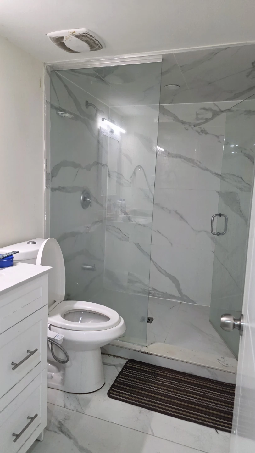 Renting room in basement from month of July - photo 4