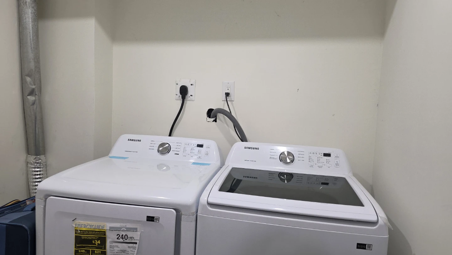 Renting room in basement from month of July - photo 5