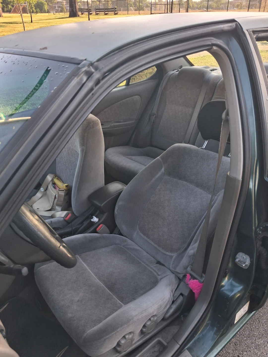 Nissan Sentra Sedan - photo 2