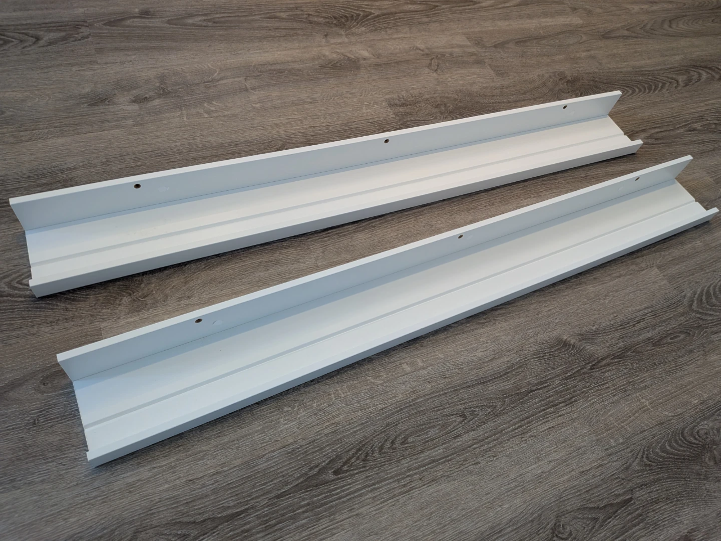 2 nos. IKEA MOSSLANDA Picture Ledge - White, 115 cm - photo 2