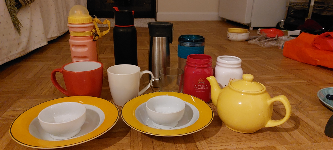 Kitchenware and Drinkware Lot - photo 2