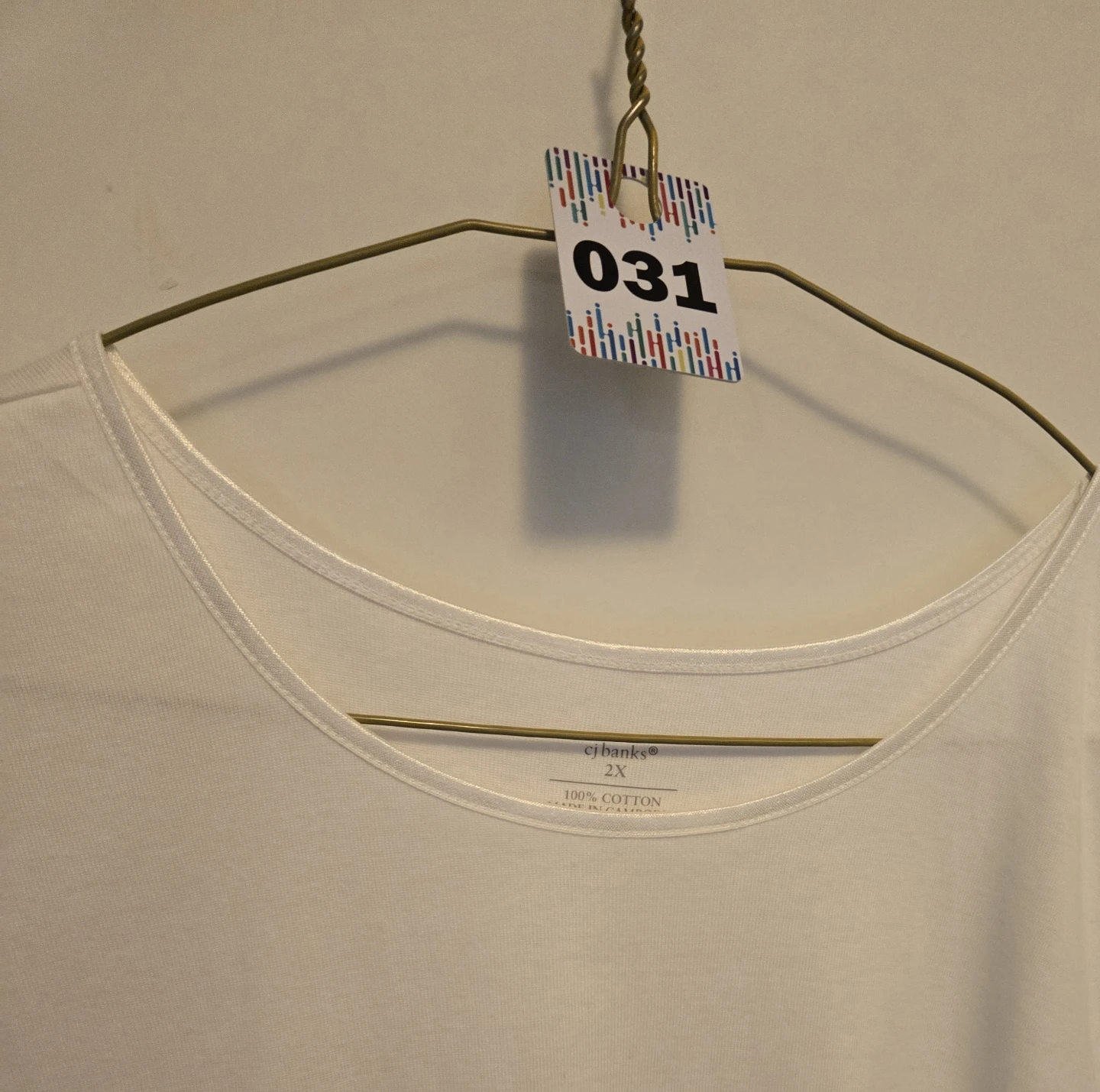 2X White Sleeveless Top - photo 2