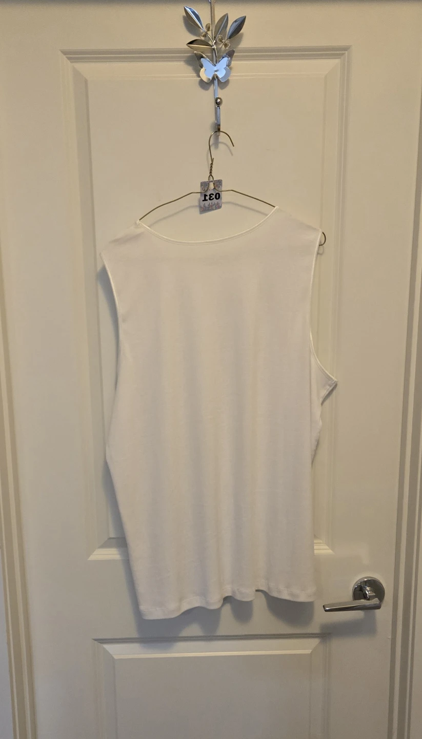2X White Sleeveless Top - photo 3