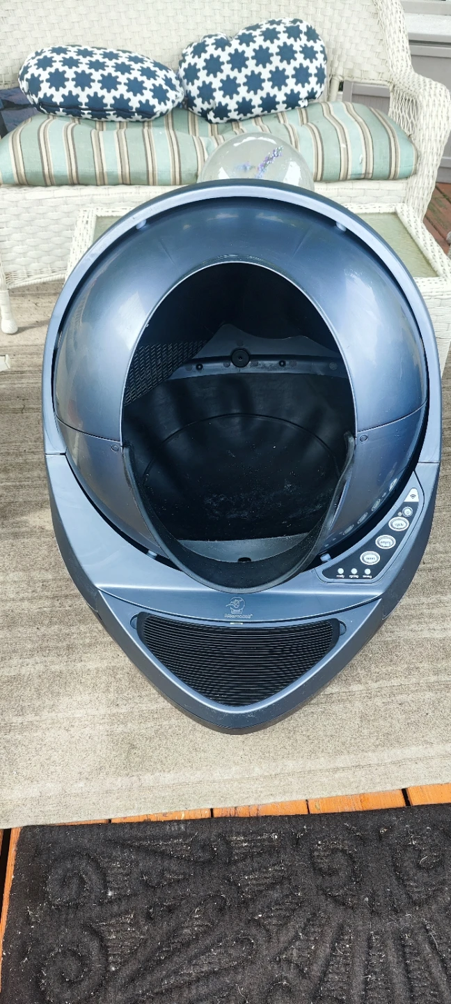 Litter-Robot Automatic Self-Cleaning Cat Litter Box