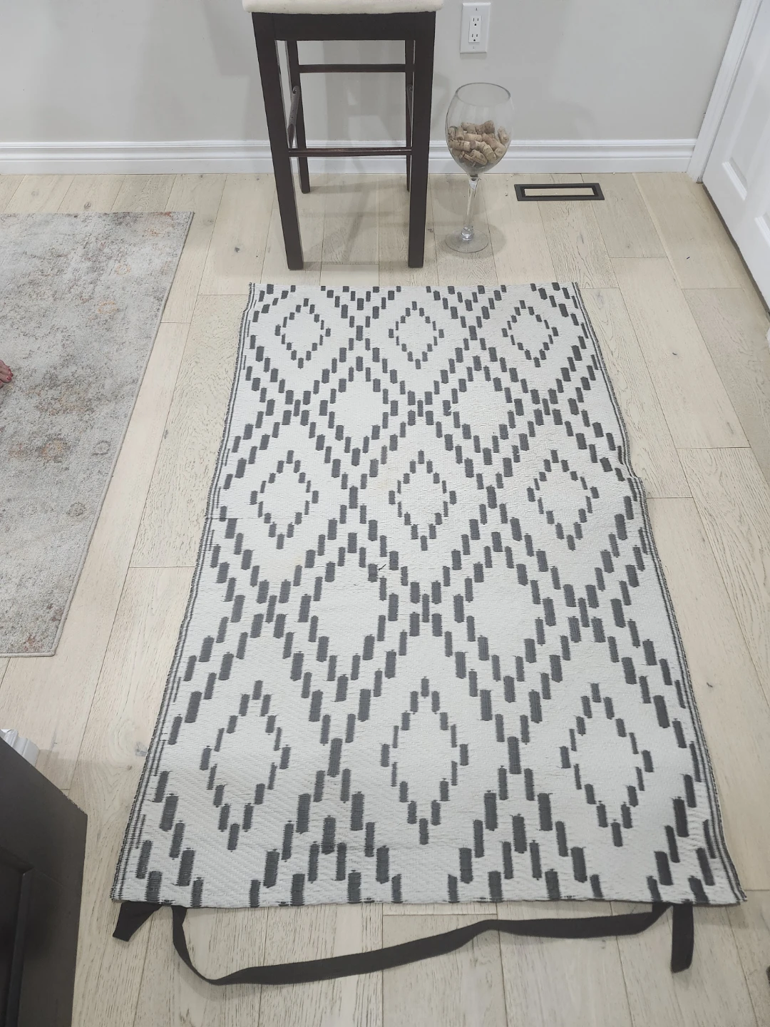 Geometric Pattern Area Rug