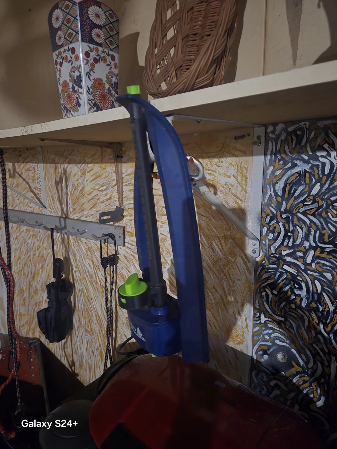 Blue Expandable Garden Hose with sprinkler - photo 4