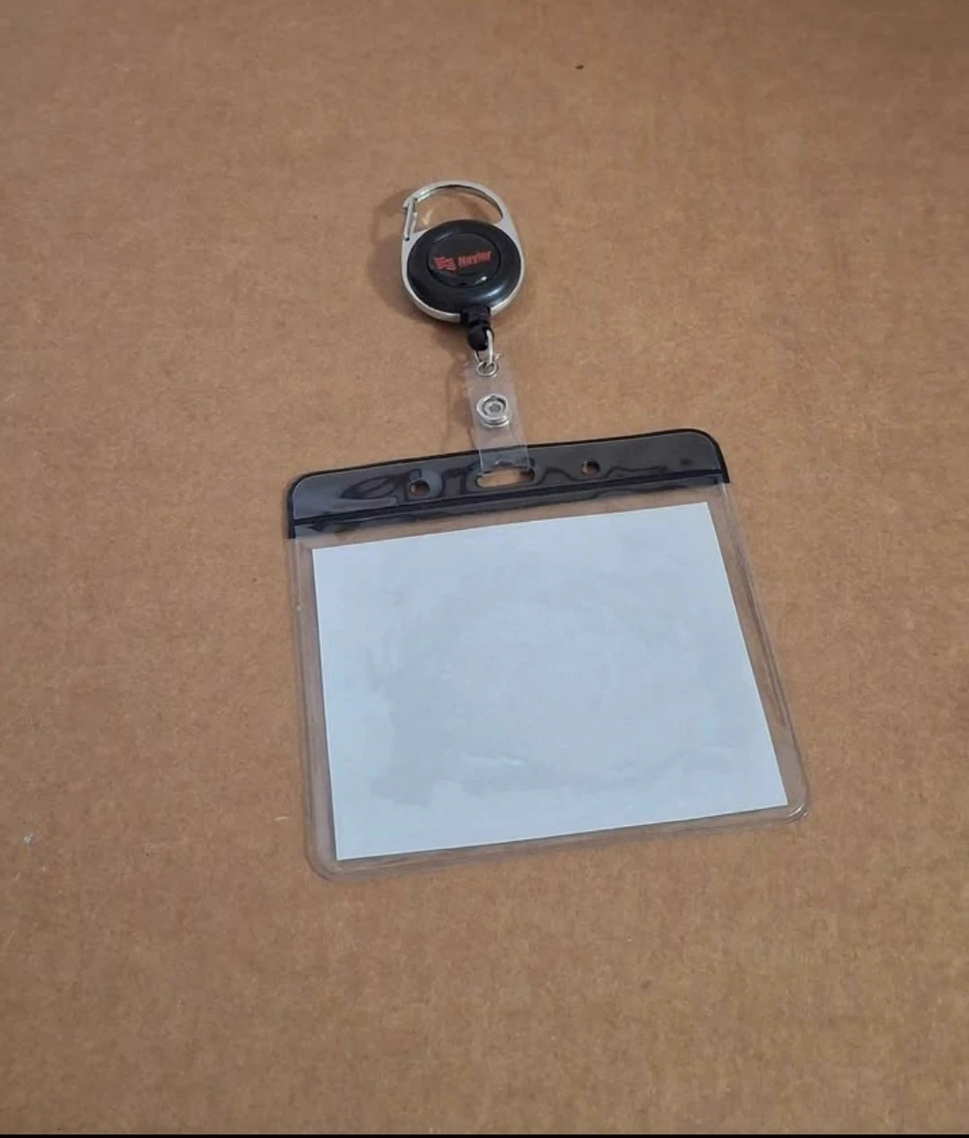 Retractable Keyring Badge Holder ⚽ - photo 2