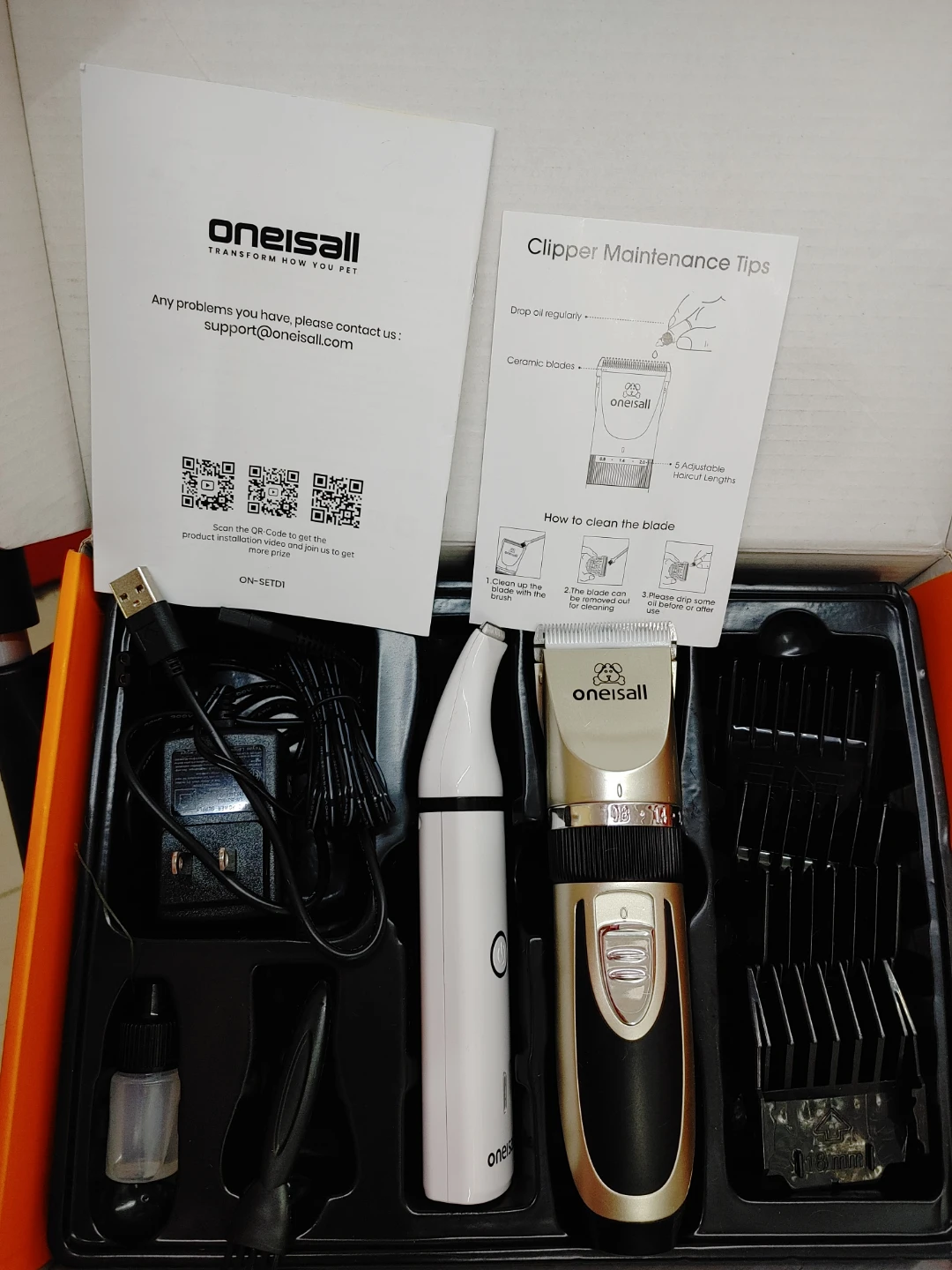 Pet Grooming Kit with Clippers