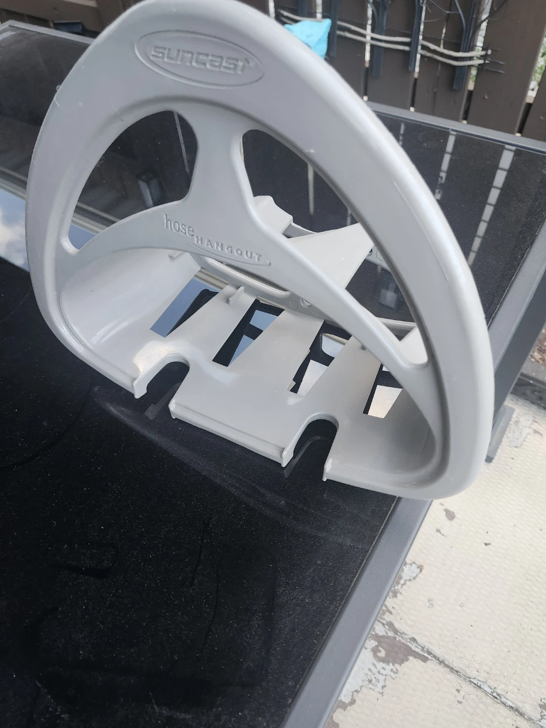 Suncast Resin Hose Holder