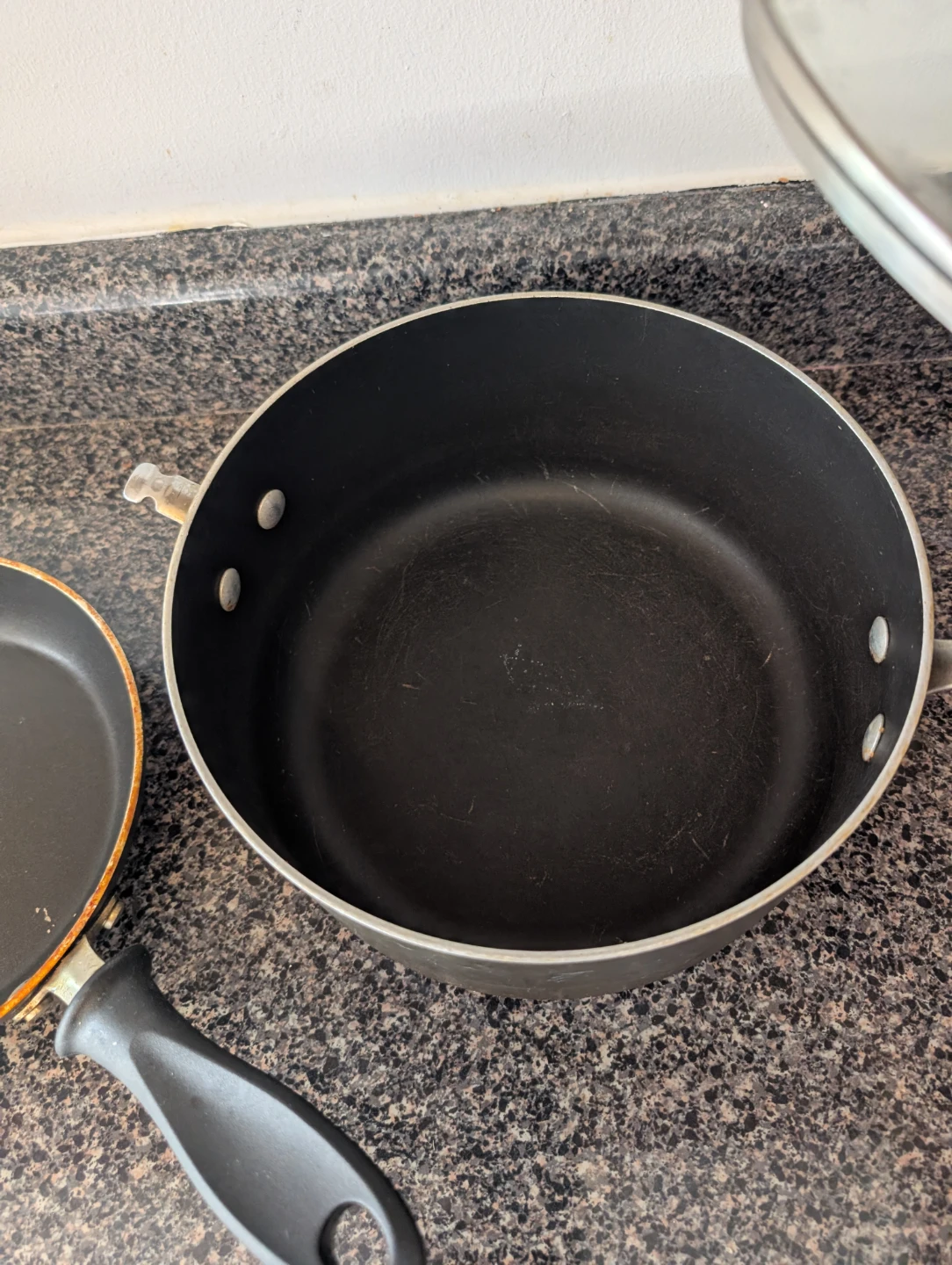7 piece non-stick Cookware Set with Frying Pan - photo 2