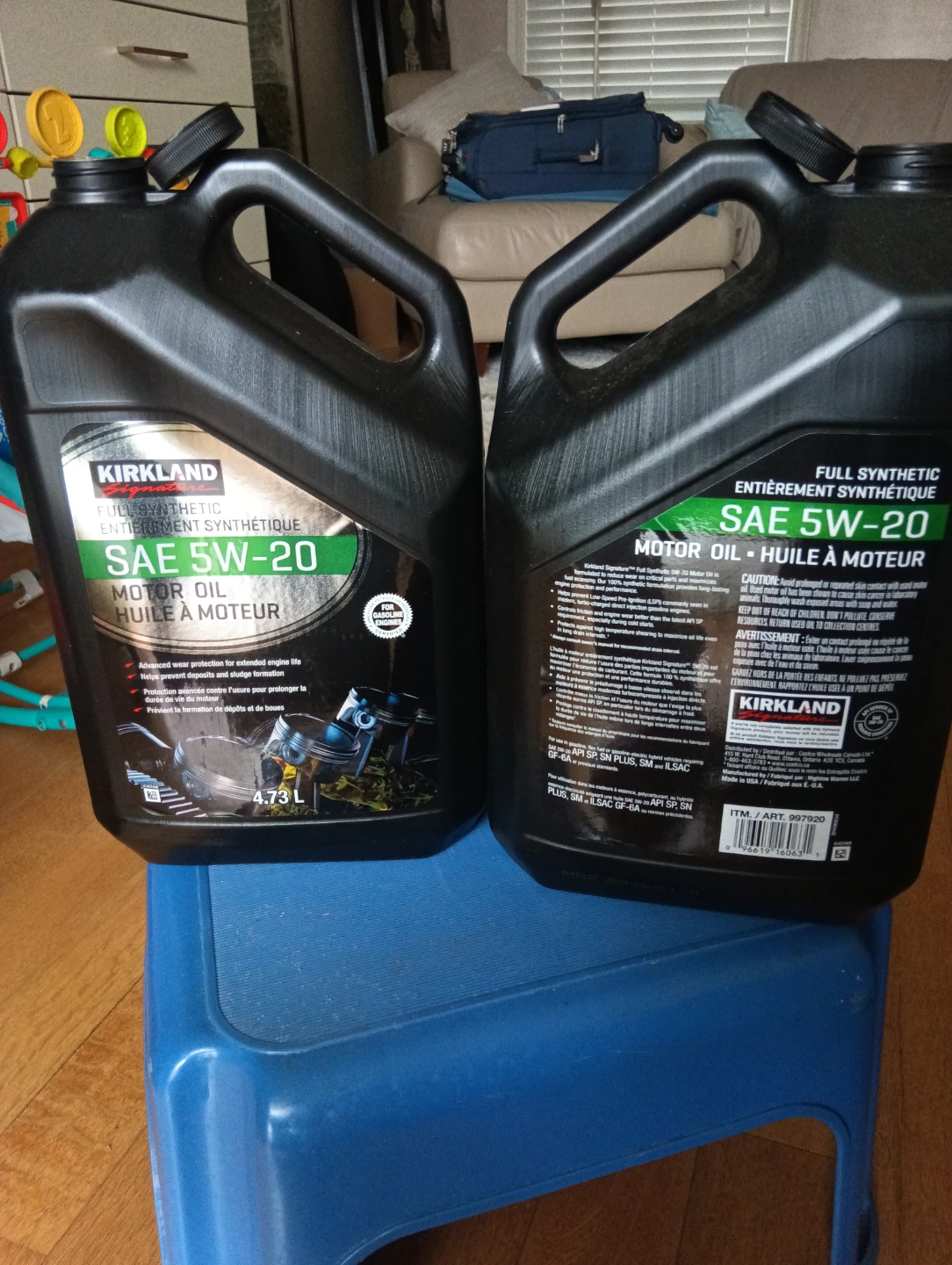 Kirkland Signature SAE 5W-20 Full Synthetic Motor Oil (4.73 L) - photo 2