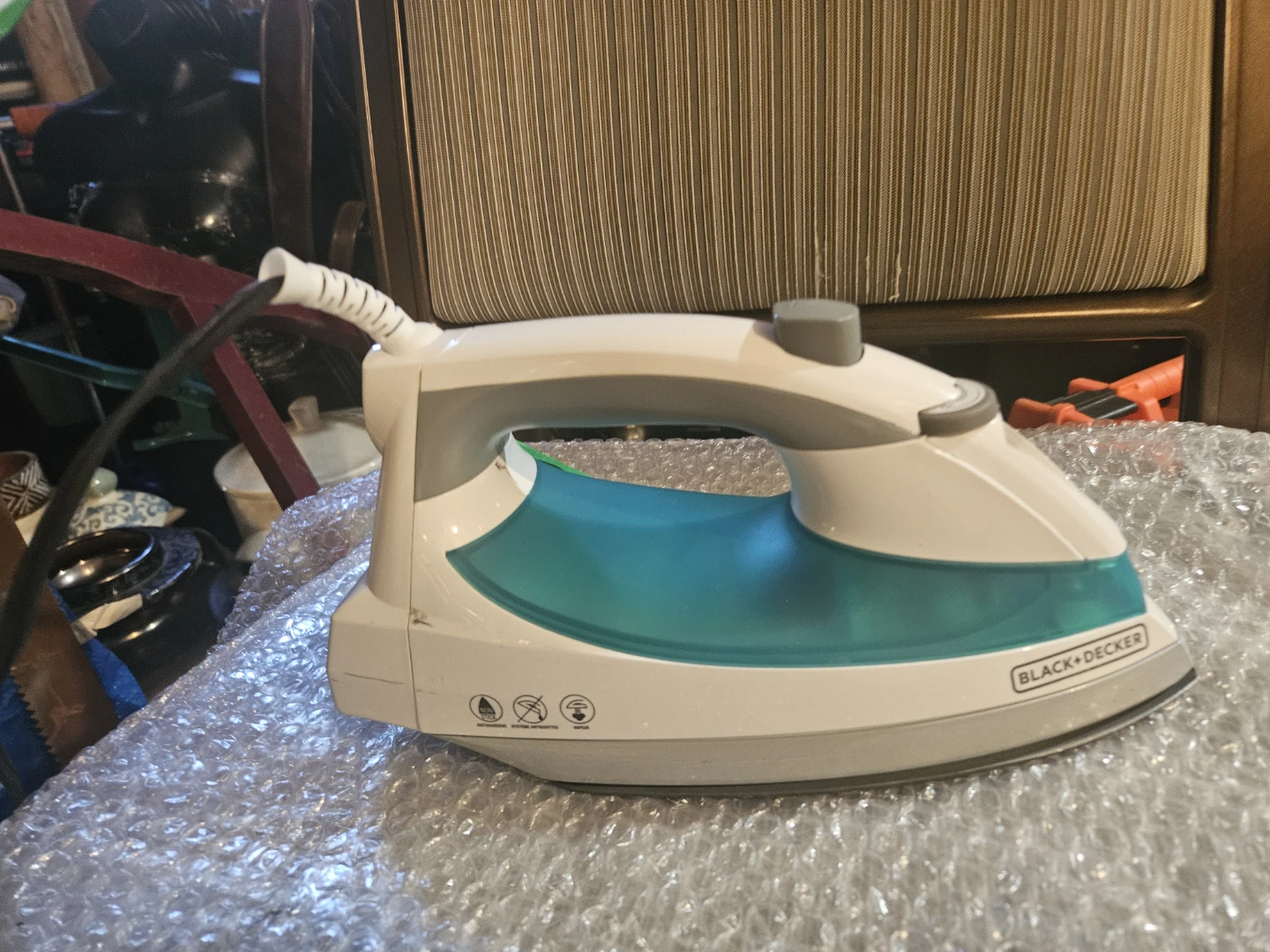 BLACK+DECKER Steam Iron - photo 3