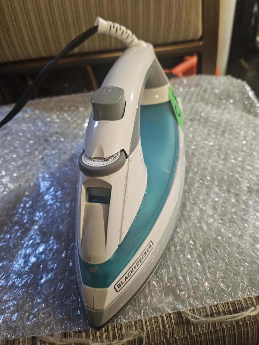 BLACK+DECKER Steam Iron - photo 4