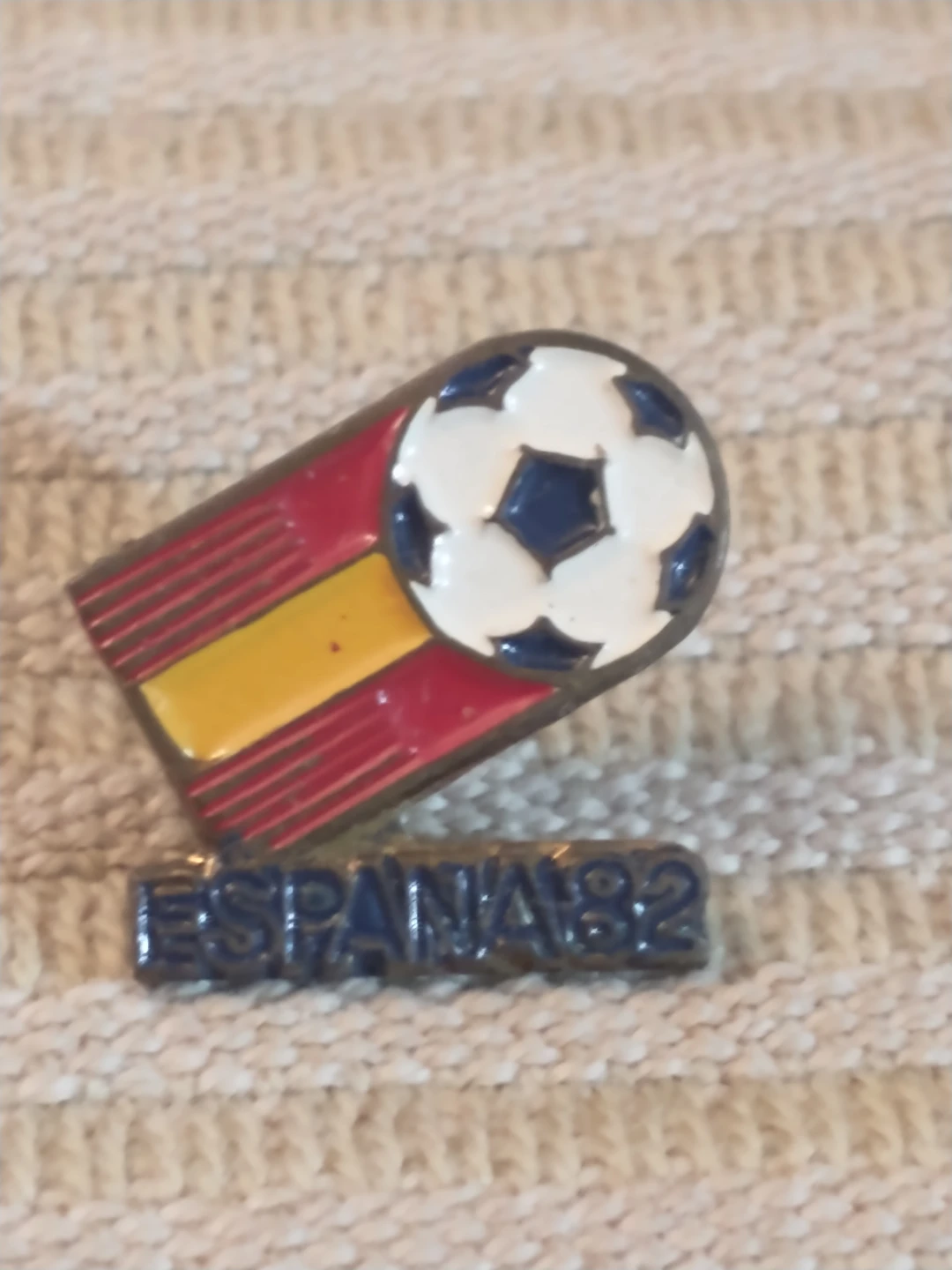 Amazing Espana 82 Spain World Cup Soccer Pin