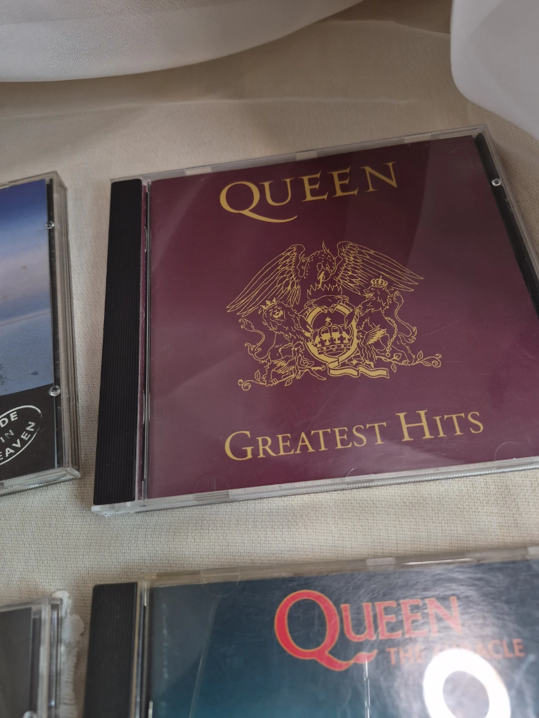 Lot of 4 Vintage Queen CDs Excellent Used Condition - photo 3
