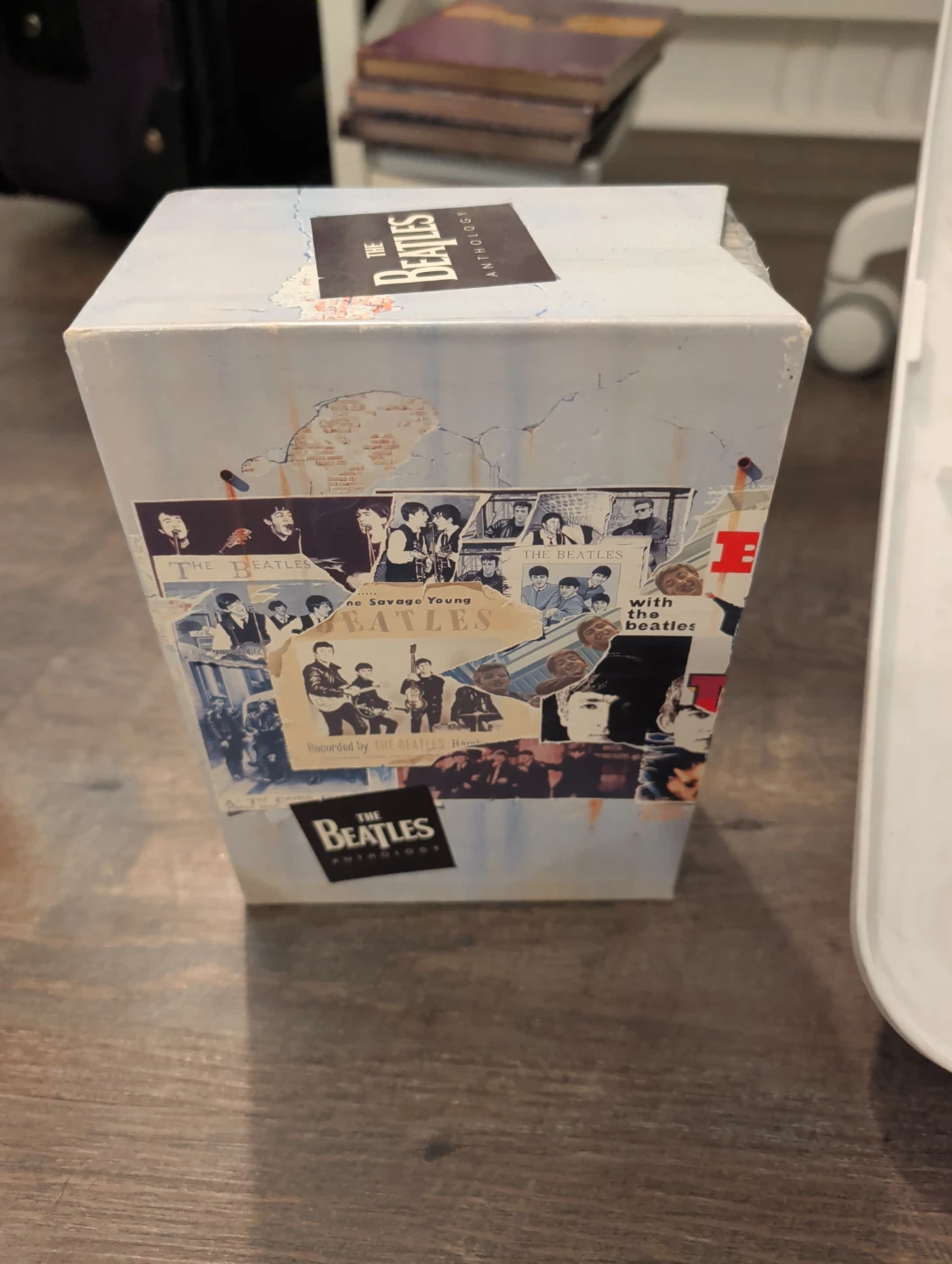 The Beatles Anthology DVD Box Set - photo 2