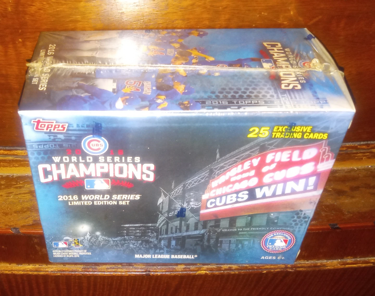 Topps Chicago Cubs World Series Champs Limited Edition Card Set - photo 2