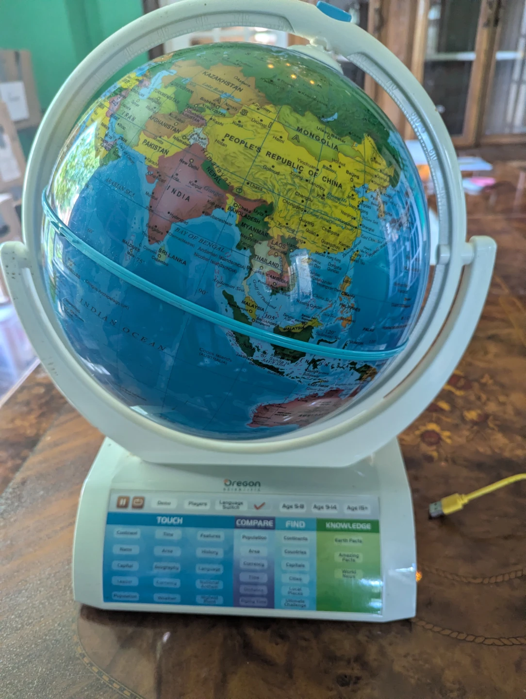 Oregon Scientific Interactive Globe
