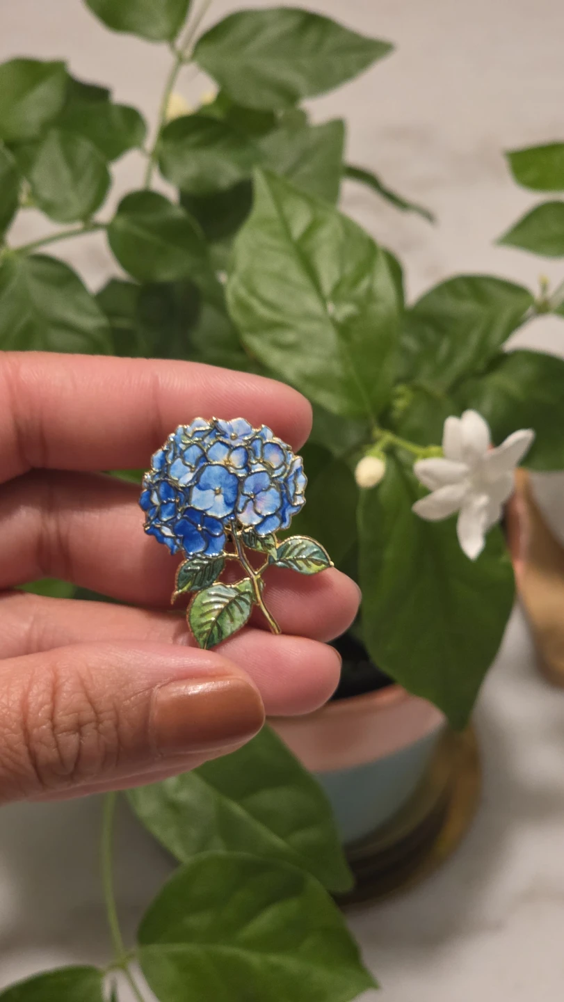 Blue Hydrangea Flower Brooch Pin - photo 4