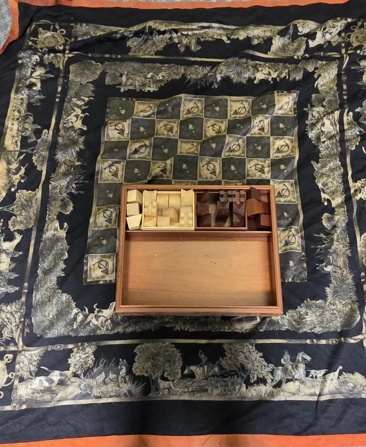 Loro Piana 100% Cashmere Scarf with Chess Set