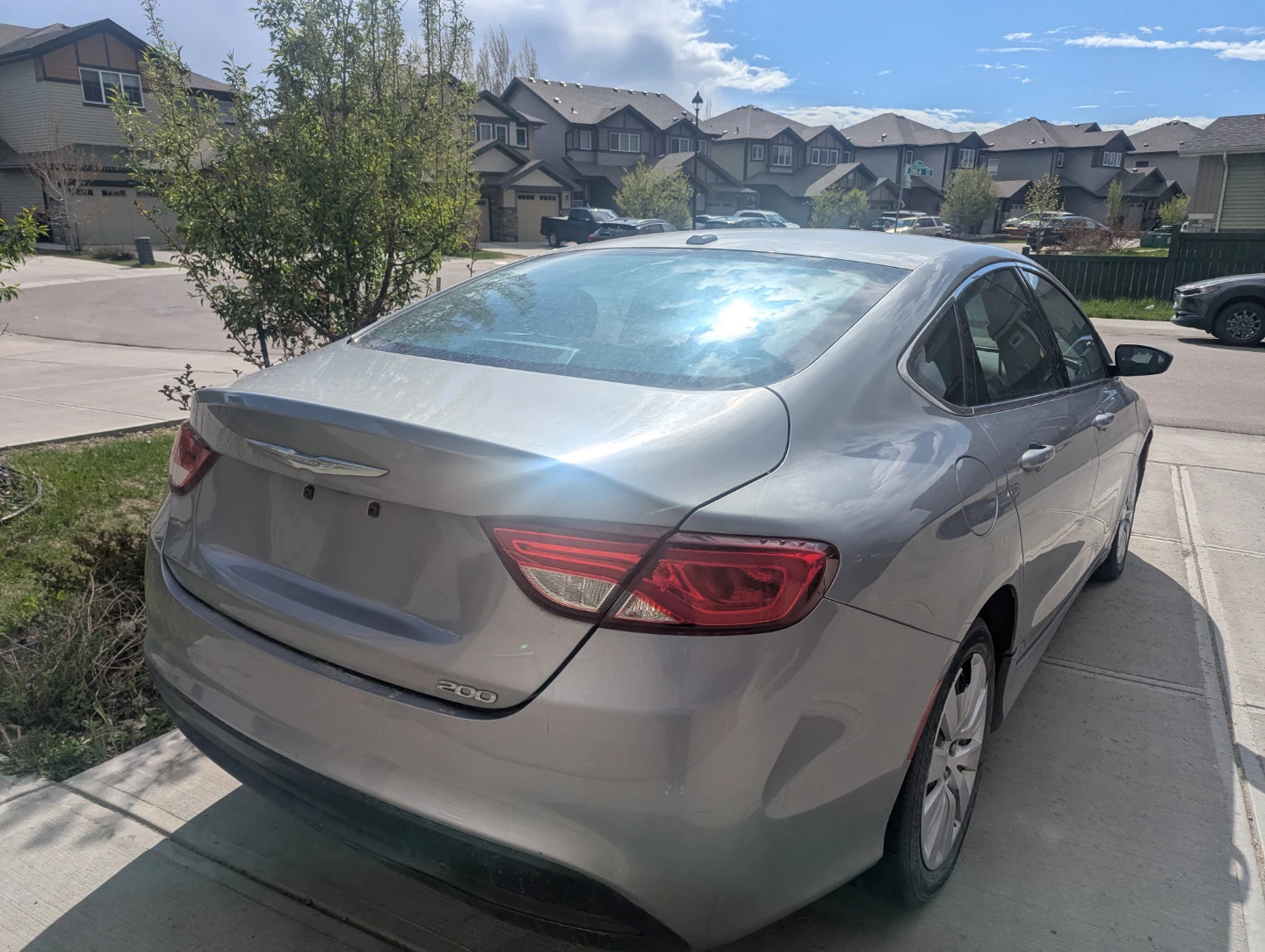 Silver Chrysler 200 Sedan - photo 4