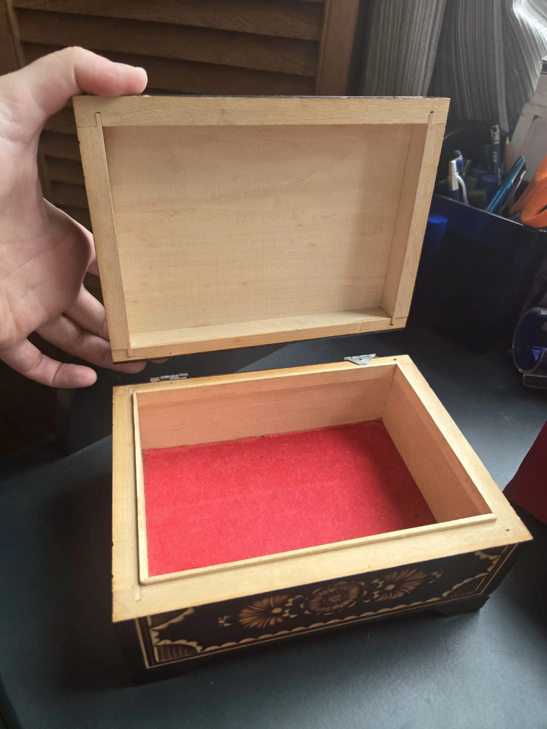 If you can fix it it's yours! Vintage Wooden Box - photo 3