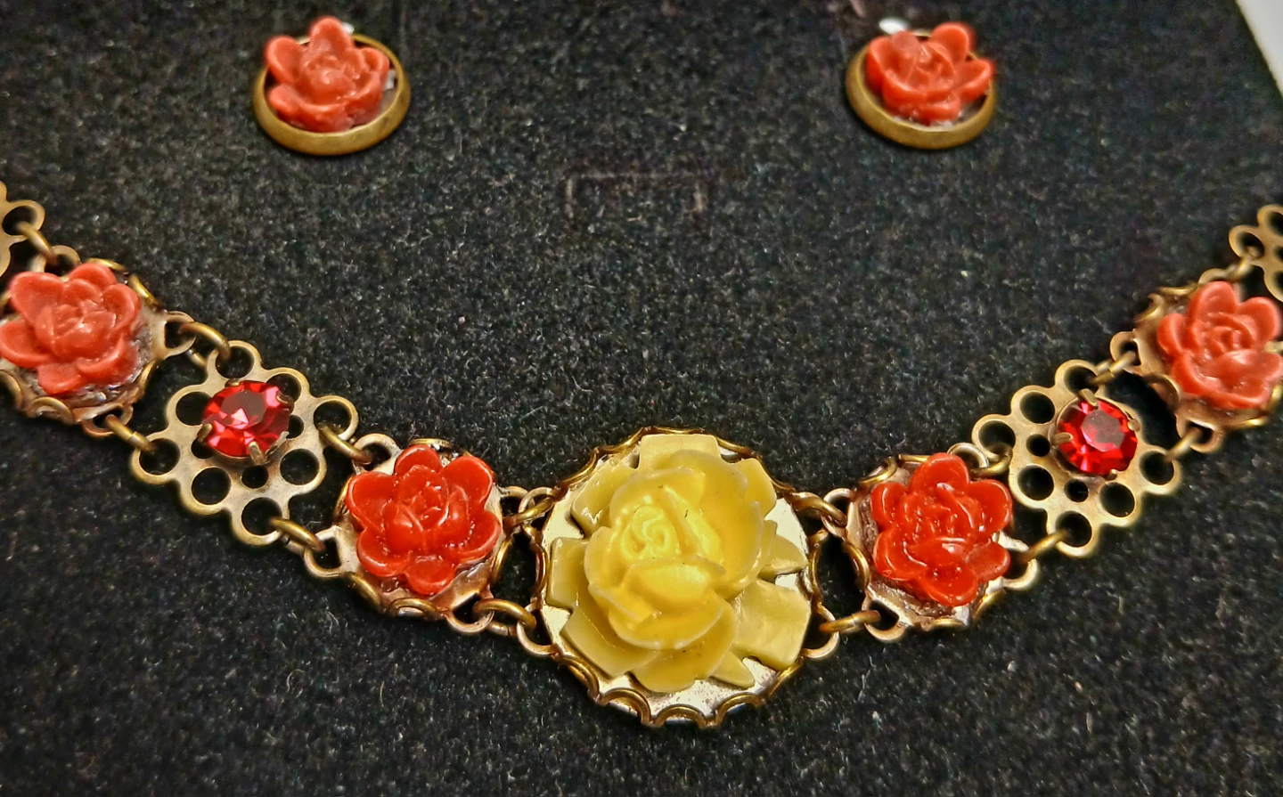 Rose Charm Bracelet and Earrings Set - photo 3