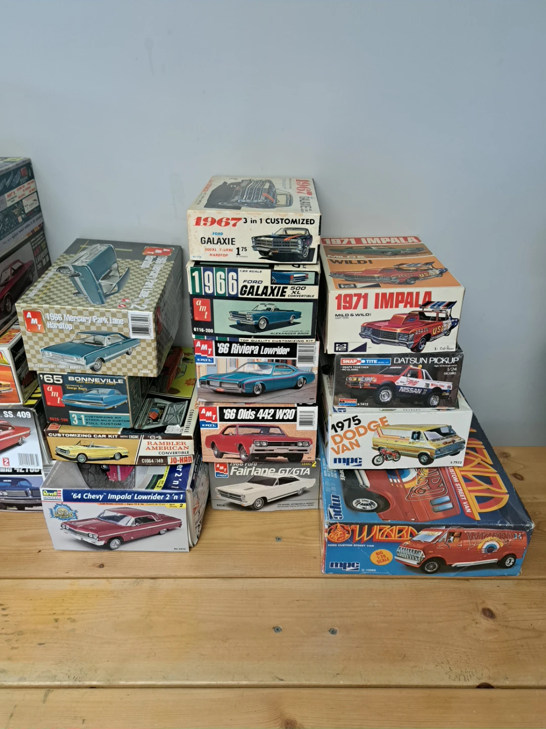 Assorted Vintage Car Kits - MPC, AMT, Jo-Han, Revell - photo 2