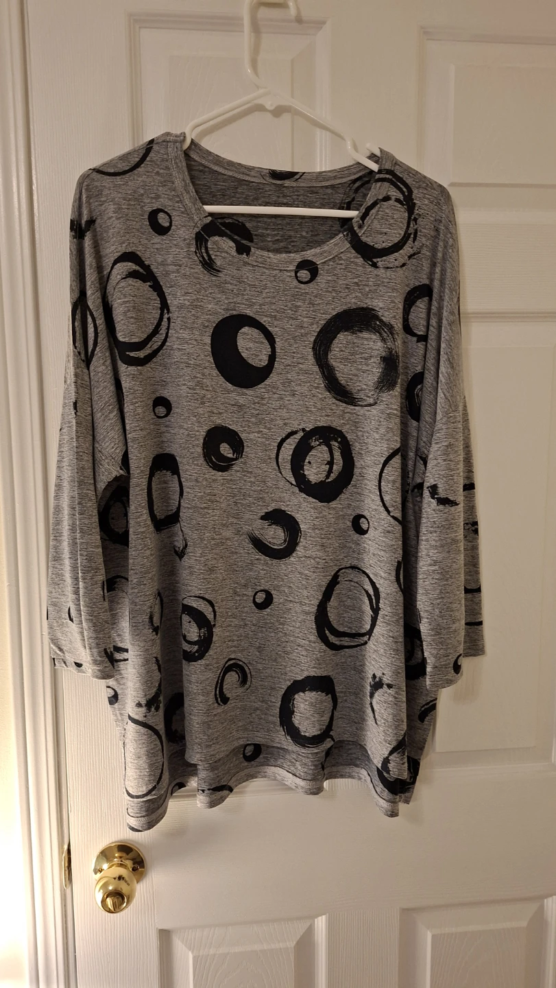 Grey Marled Top with Black Circles Print