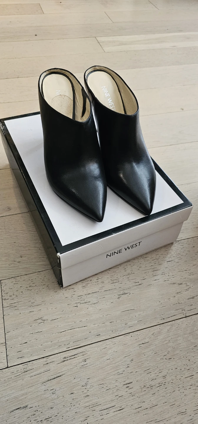 Nine West Black Fiana Mules - Size 8.5