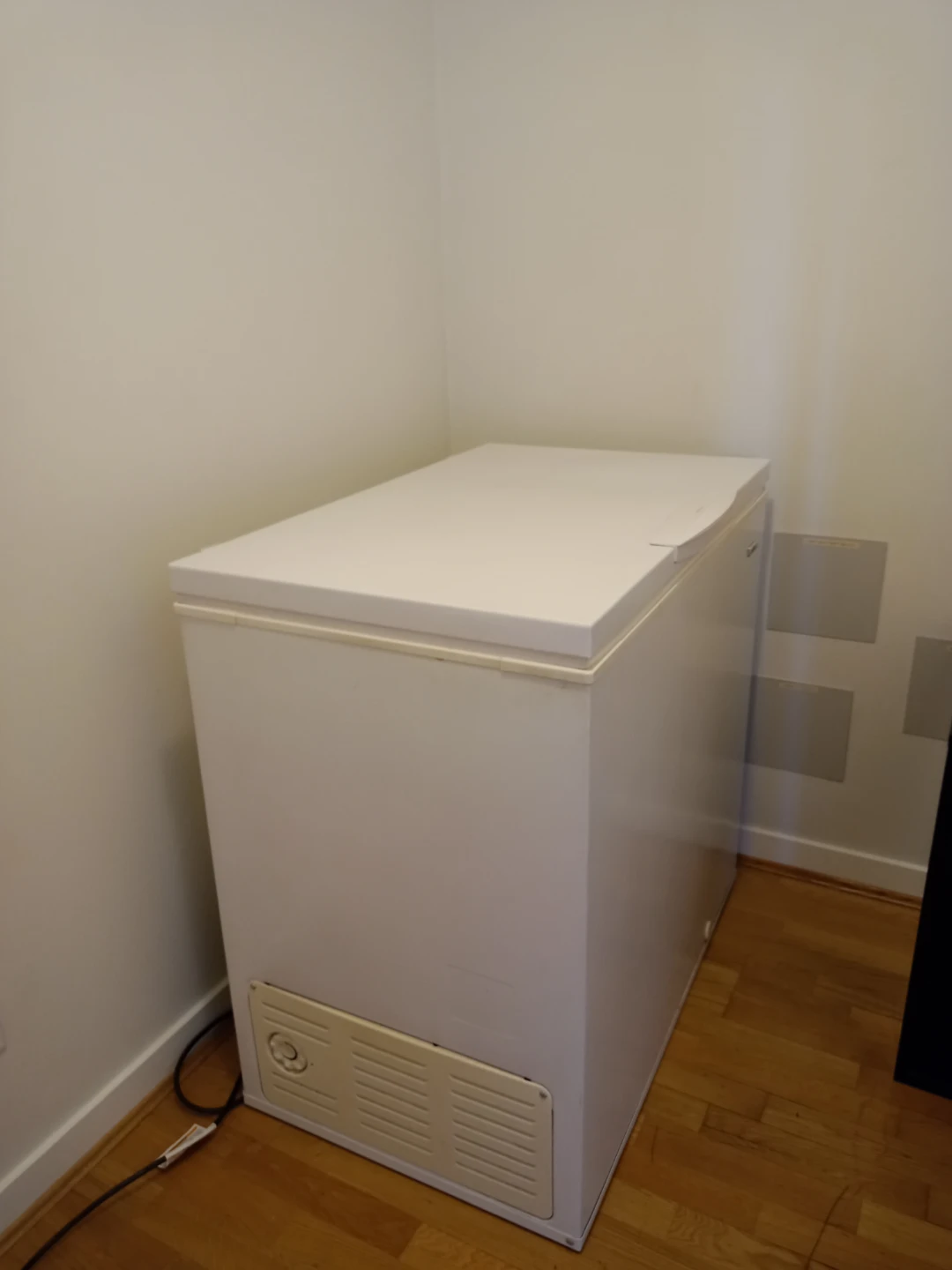 Kenmore White Chest Freezer