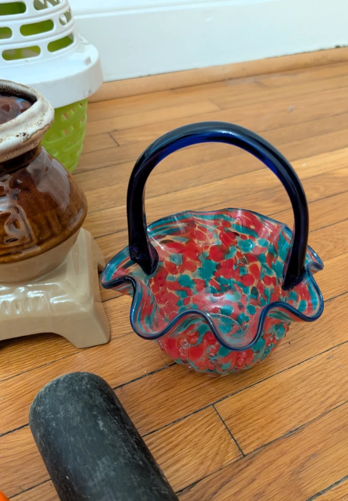 Glass basket with blue handle - photo 2