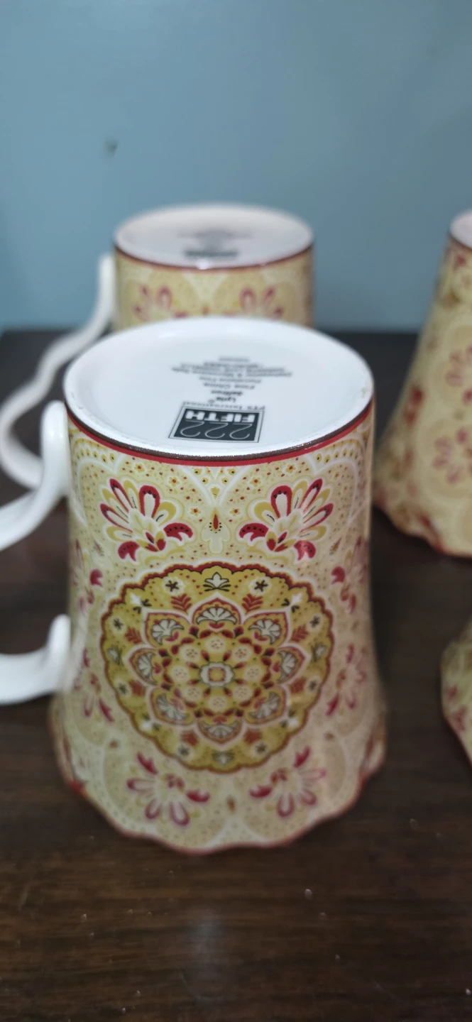 Set of 4 Fifth Avenue Mugs - photo 2