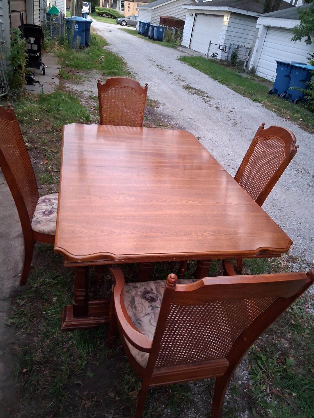 Wooden Dining Table and Chairs Set.Se Habla Espanol - photo 3