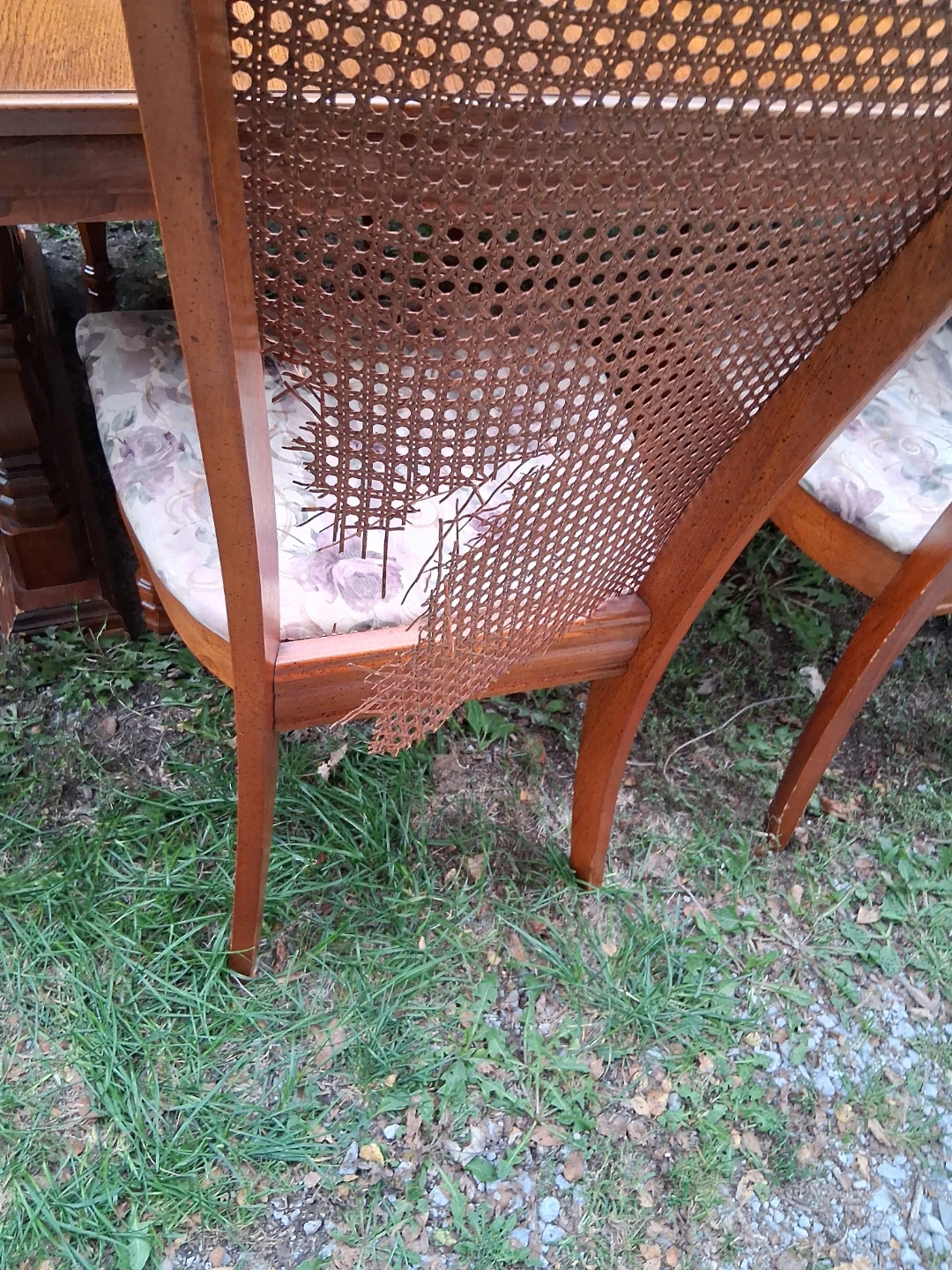 Wooden Dining Table and Chairs Set.Se Habla Espanol - photo 5